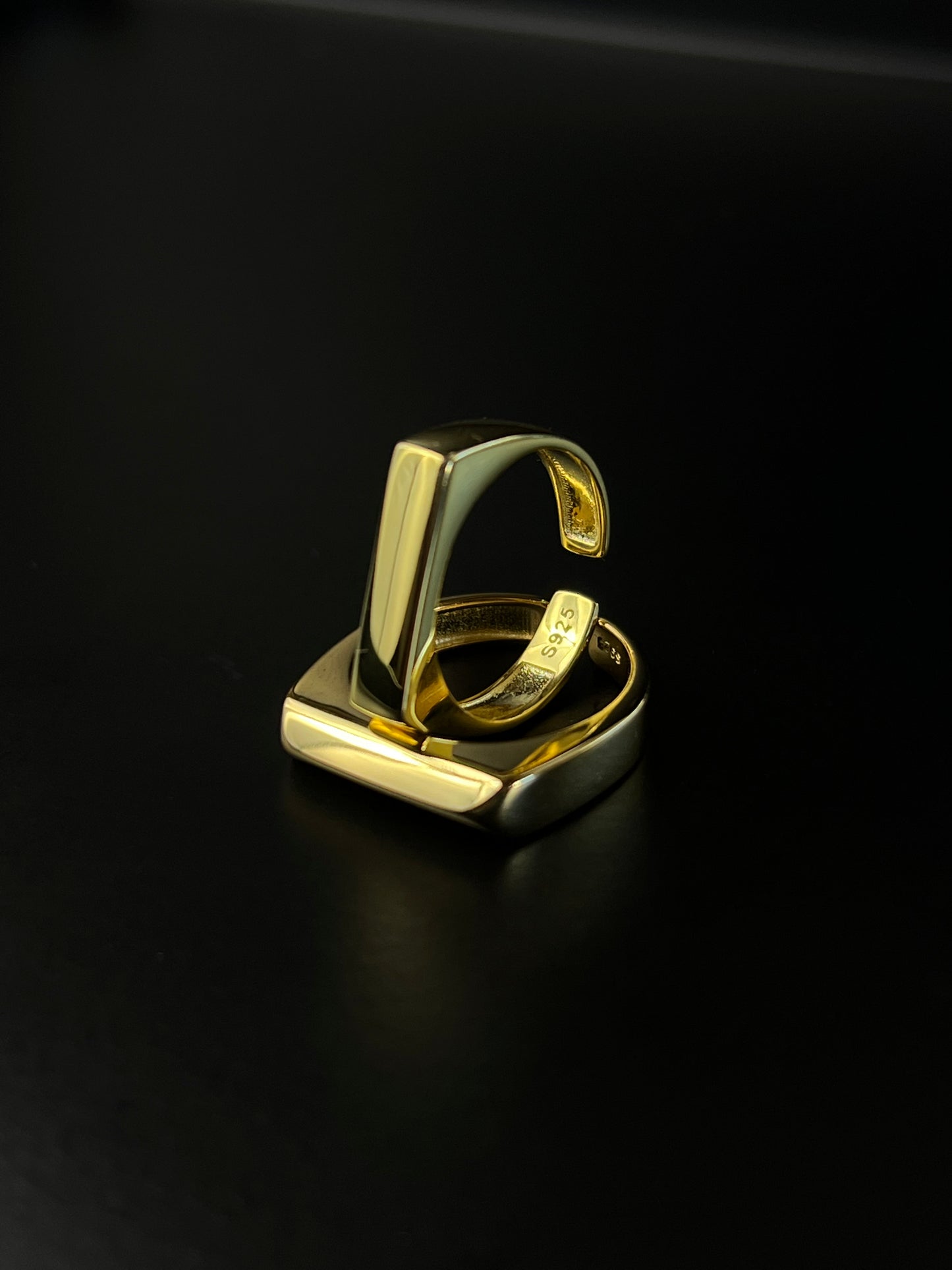 Anillo Angolo